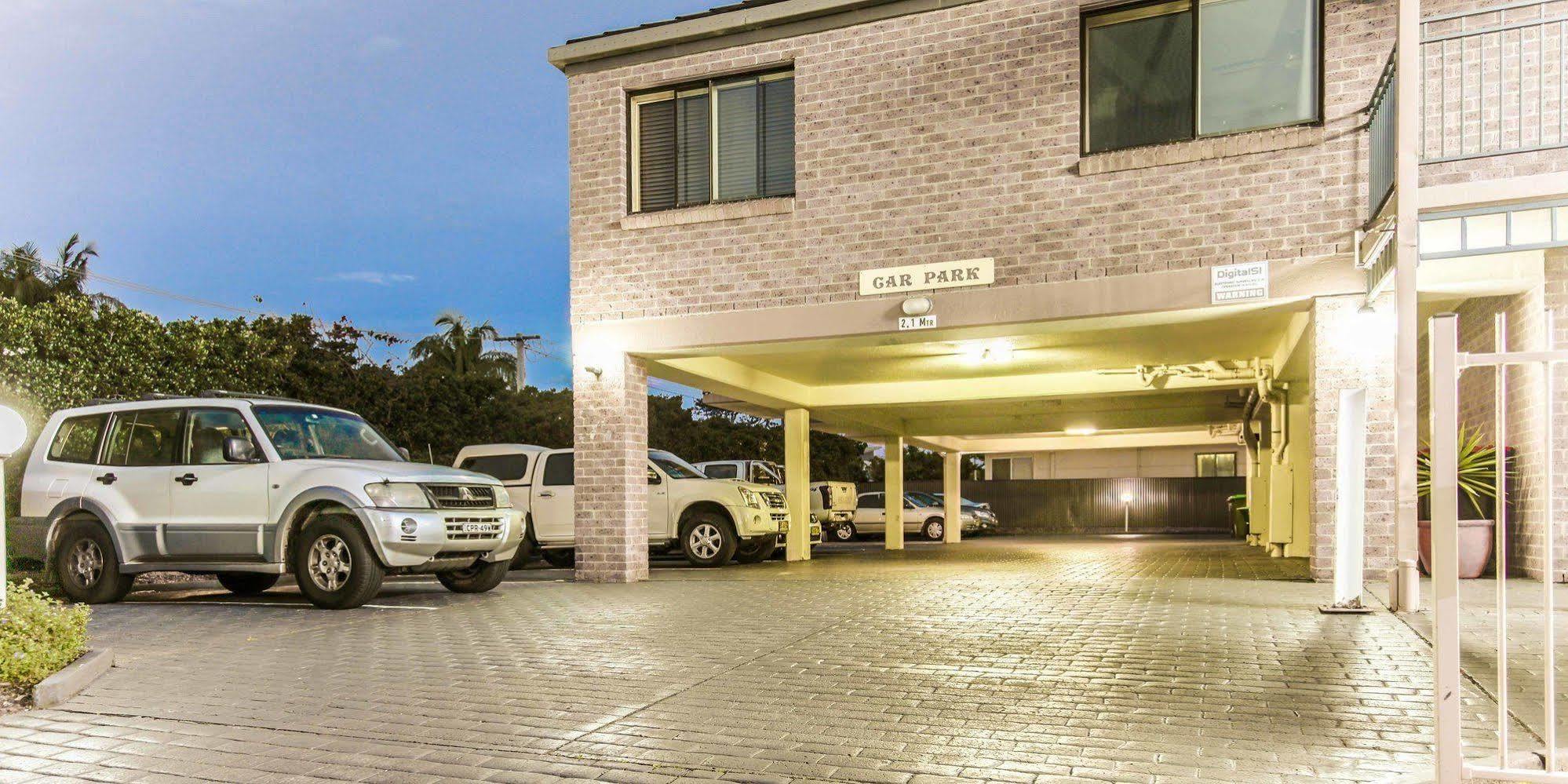 Town Beach Motor Inn ポート・マッコリー エクステリア 写真